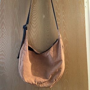 BAGGU medium crescent bag